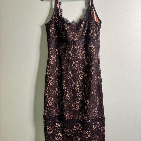Diane Von Furstenberg black cocktail dress, size 8 . Black lace with nude lining - Picture 6 of 6